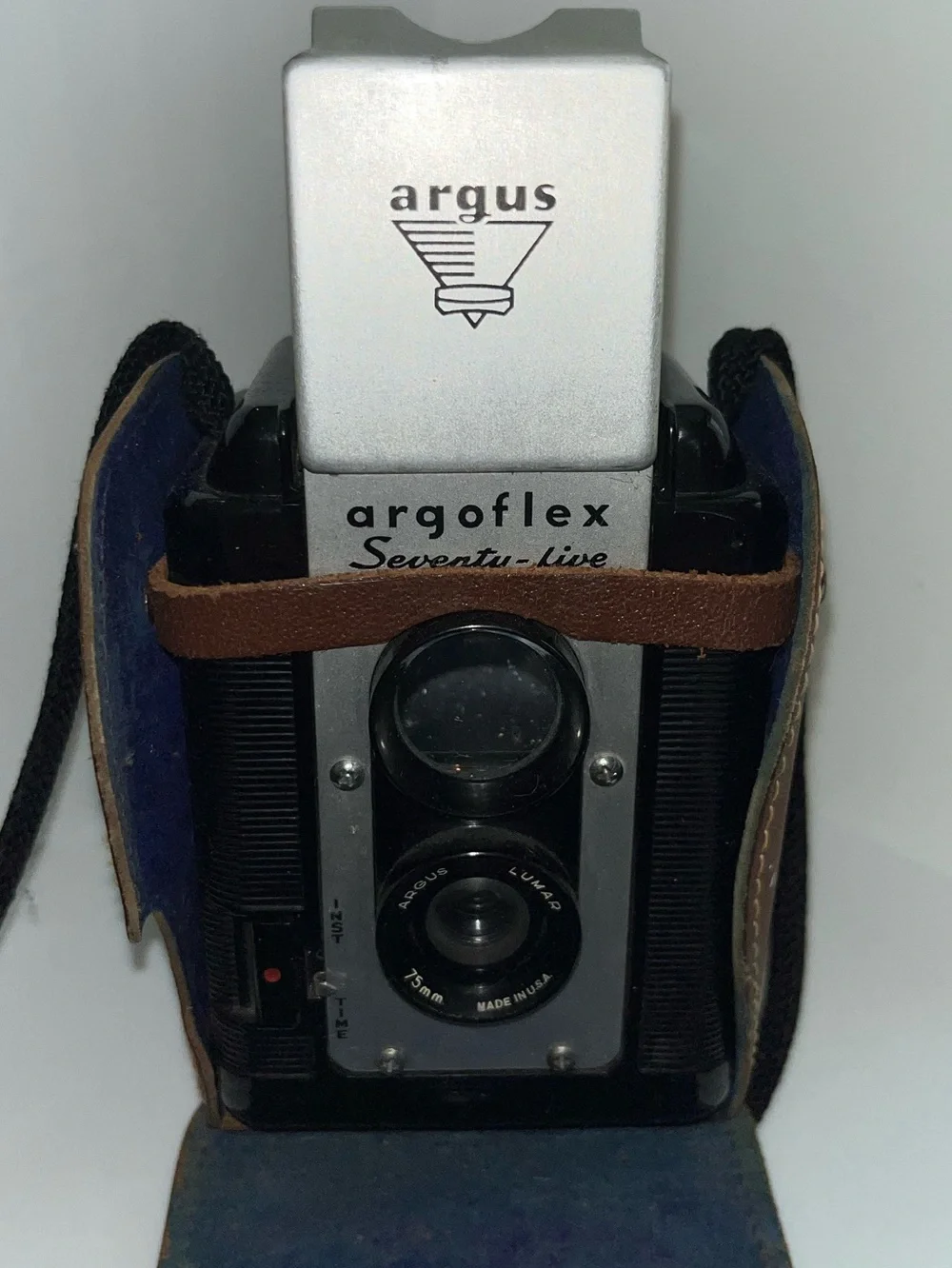 Vintage 1950's ARGUS ARGOFLEX Seventy Five mm Camera W/ Leather Wrap Case USA